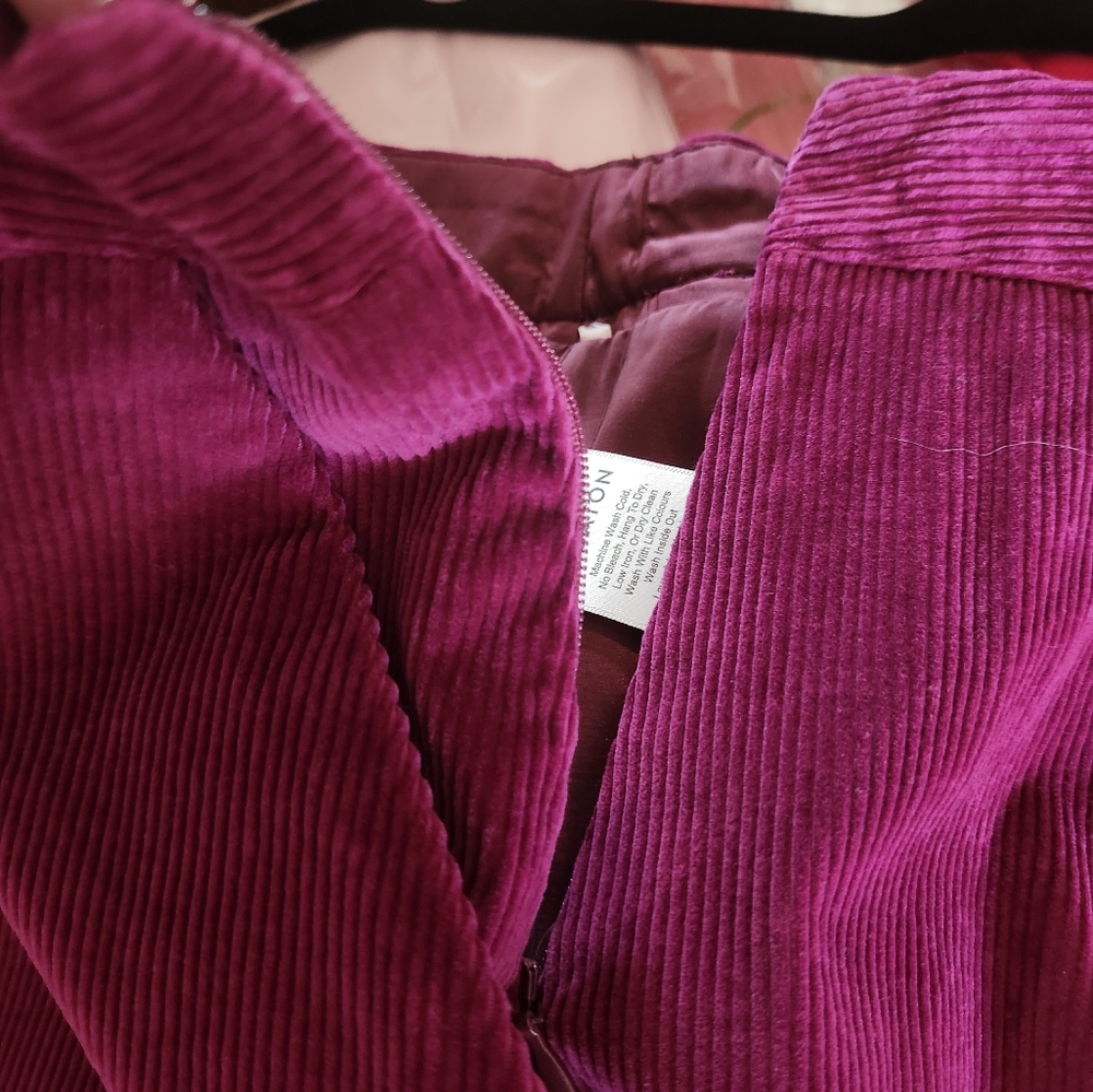 🎉 3/$60 Aritzia Babaton Fuscia Pink Corduroy Pencil Skirt Size 0 - Picture 10 of 10